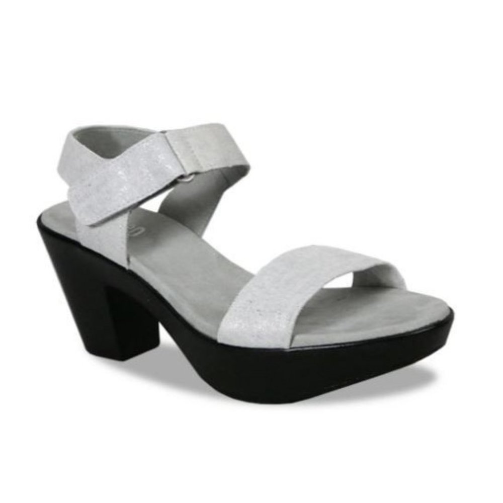 MUNRO Willa Nubuck Comfort Sandals Shoes White Metallic Silver 9.5 NEW
